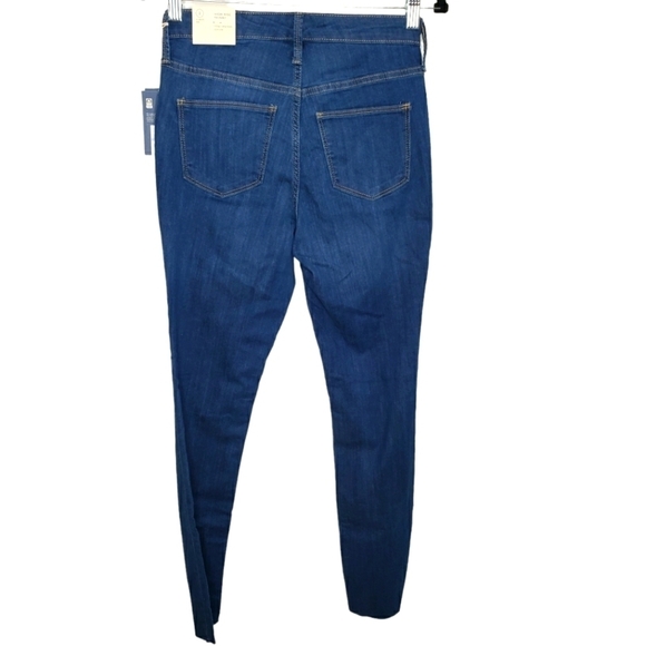 Universal Threads High Rise Skinny 26 Waist Regular - Picture 12 of 13